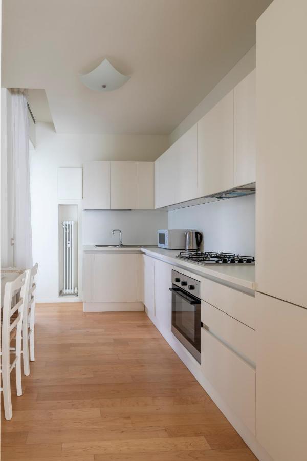 Casa Gramsci Luxury Apartment 페자로 외부 사진