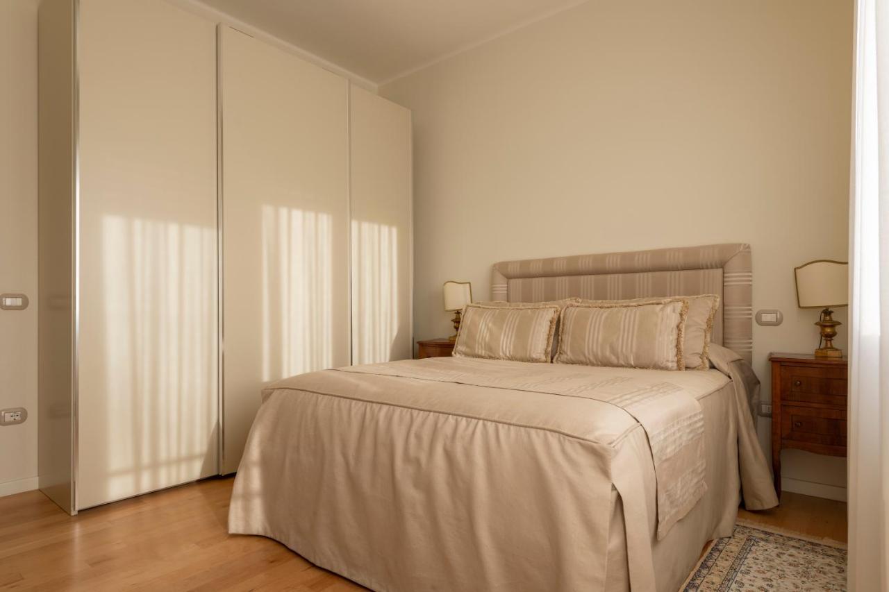 Casa Gramsci Luxury Apartment 페자로 외부 사진