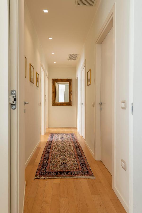 Casa Gramsci Luxury Apartment 페자로 외부 사진