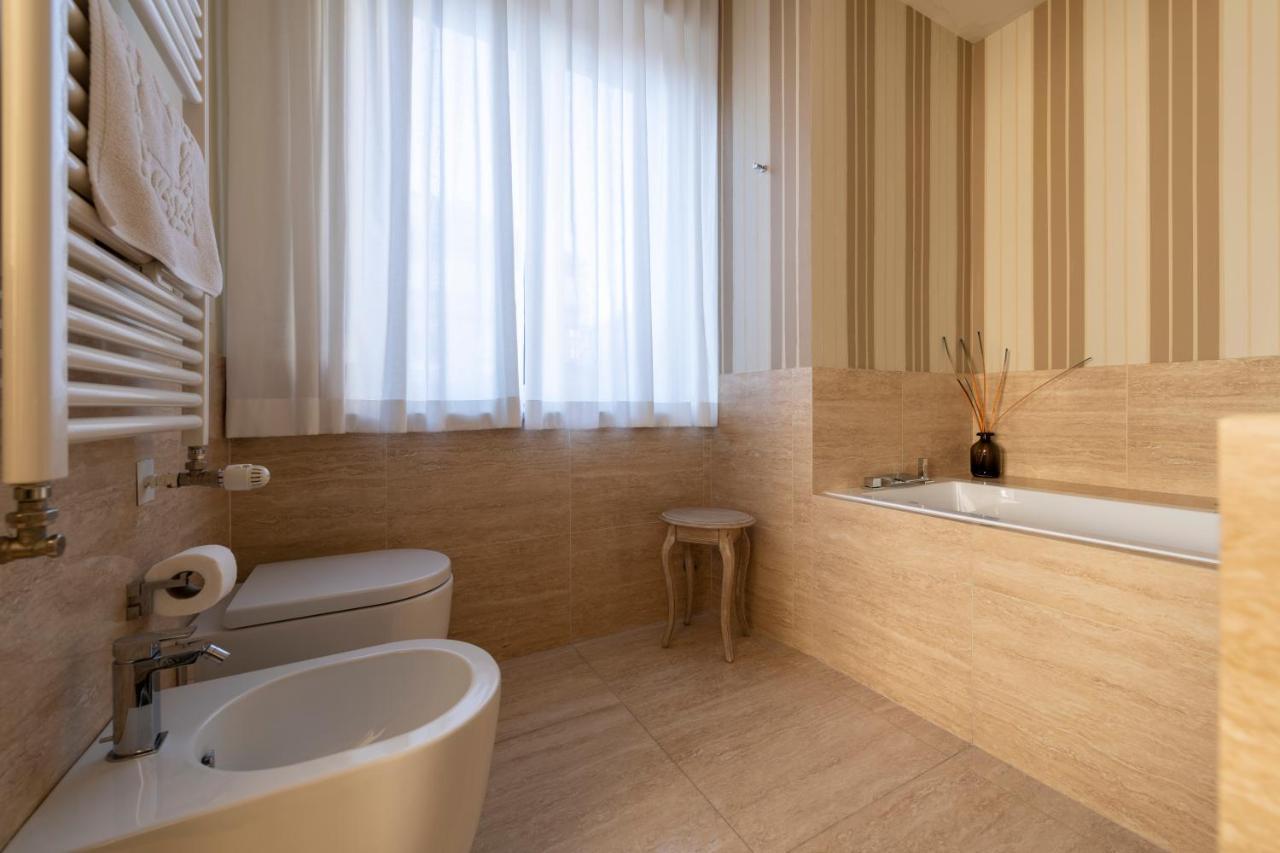 Casa Gramsci Luxury Apartment 페자로 외부 사진